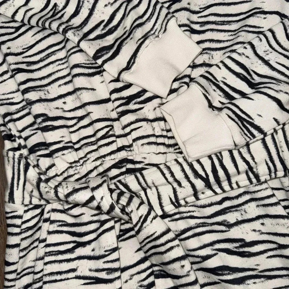 SAYLOR • Rudie Sweater Dress - Picture 8 of 11